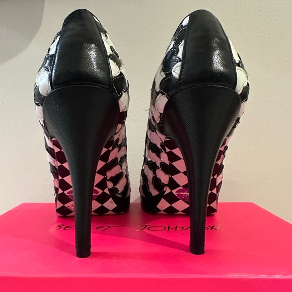Original Betsey Johnson Florina heels - Picture 2 of 4